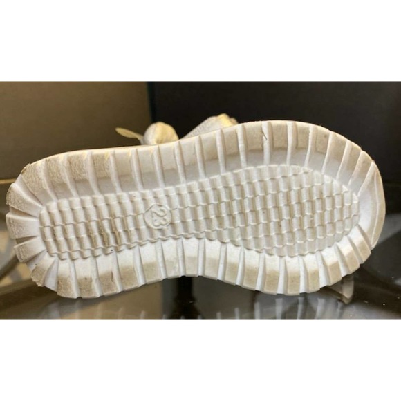 Hopscotch Boys EVA and Rubber Solid LED Shoes in White Color - Picture 5 of 5